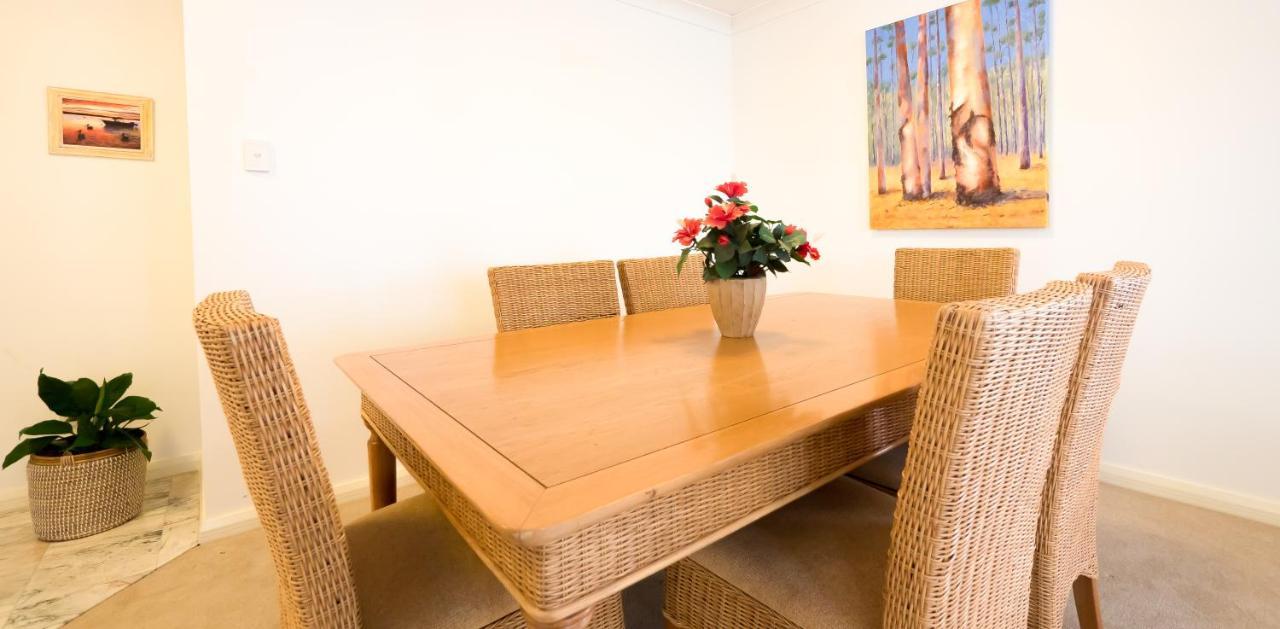 Victoria Square Apartments Gold Coast Eksteriør bilde